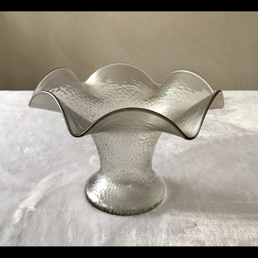 Vintage Wavy Glass Pedestal Fruit Bowl